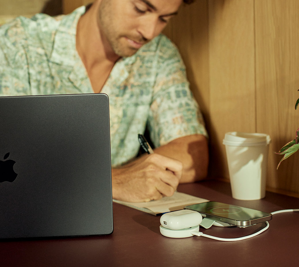 ButterFly SE 2-in-1 Qi2 Wireless Apple Charger