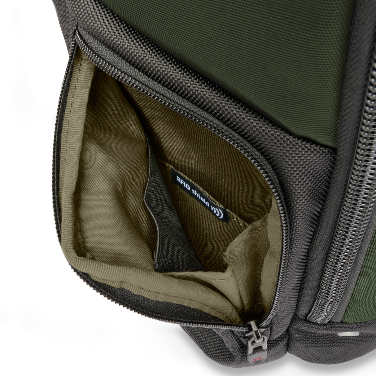 Mochila mediana de boca ancha HTA Collection de Briggs & Riley, AK124