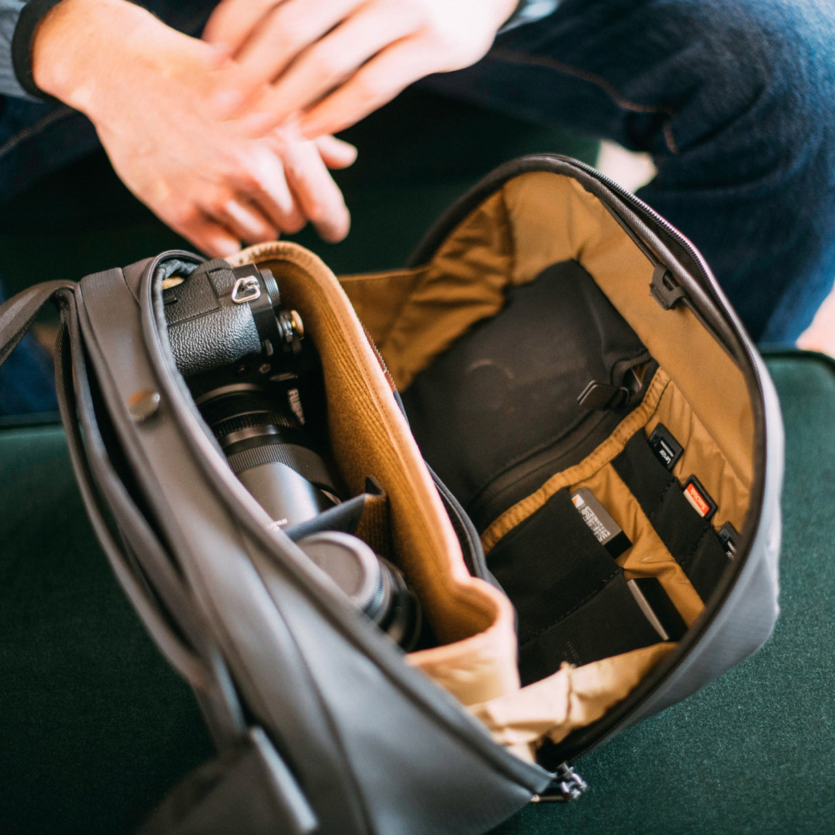 McKinnon Camera Sling 8L