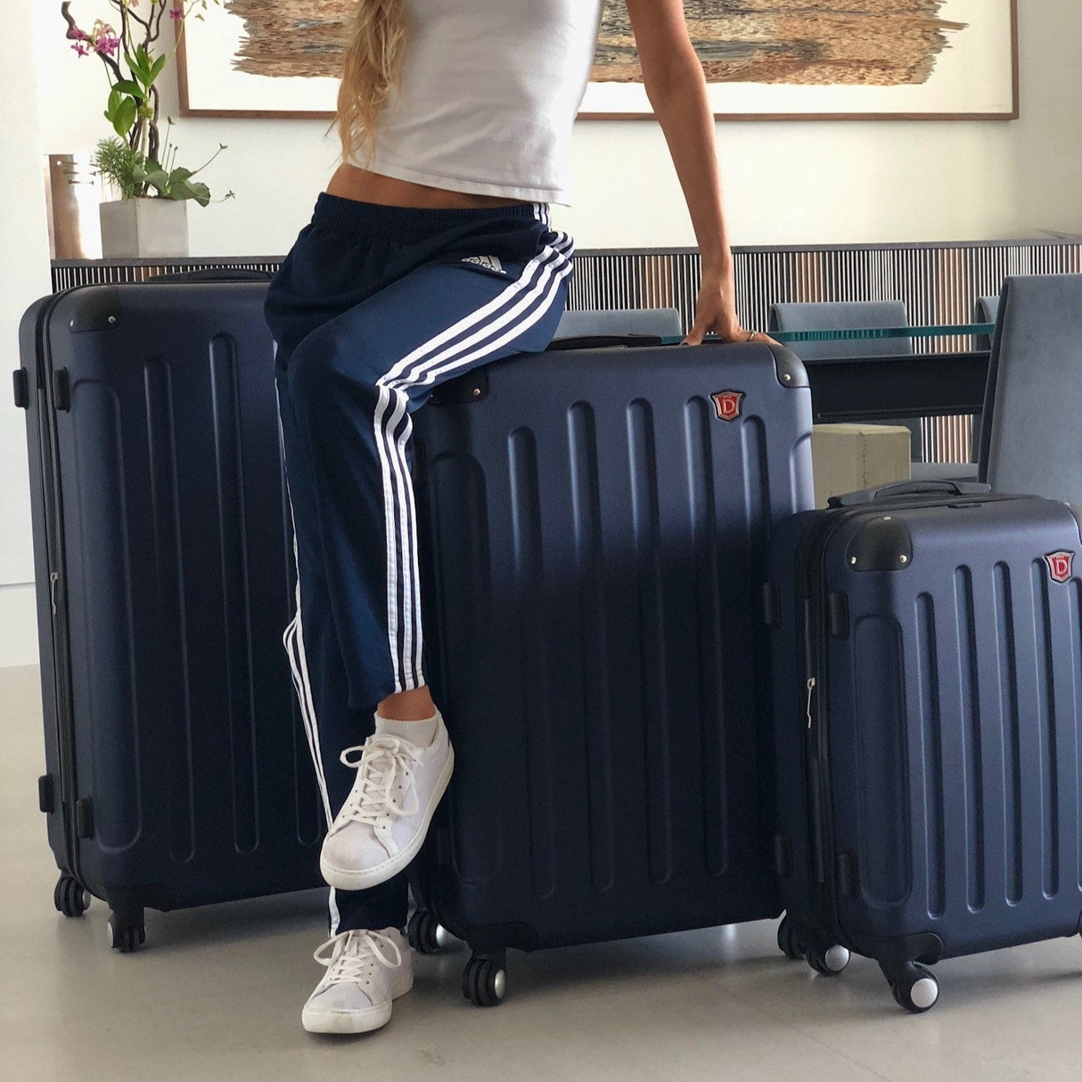 INTELY 3 Piece Set 20''/28''/32'' with Built-in Digital Weight Scale