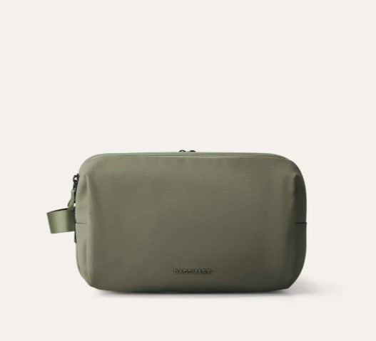 On-Road Toiletry Bag by Bagsmart