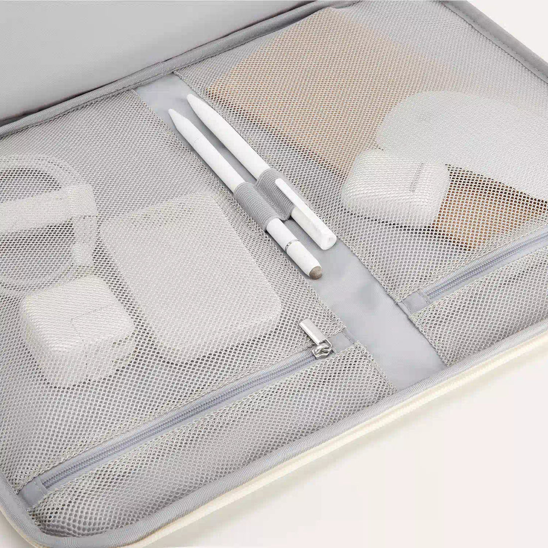 Bubble 15.6" Laptop Sleeve Pro by Bagsmart