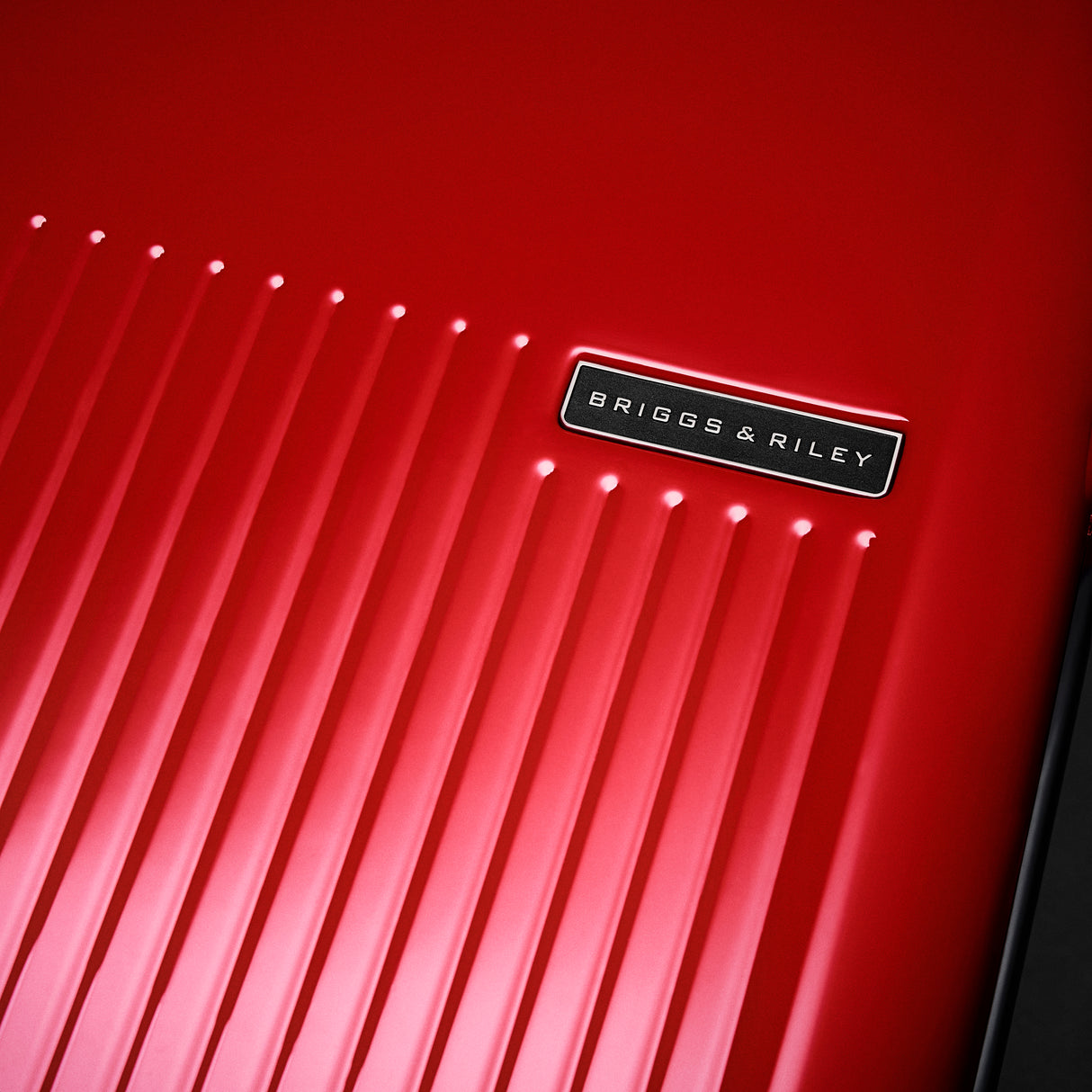 Special Edition Ruby Red Sympatico Medium Checked Expandable Spinner - SU327CXSP-77