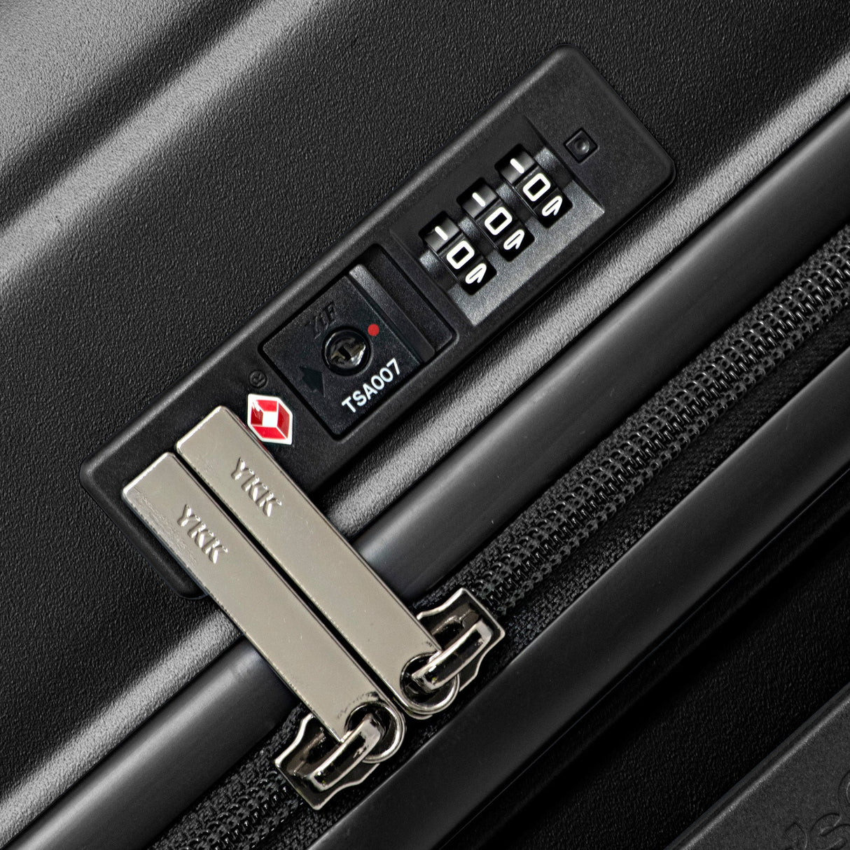 Ultimax II Medium Trunk