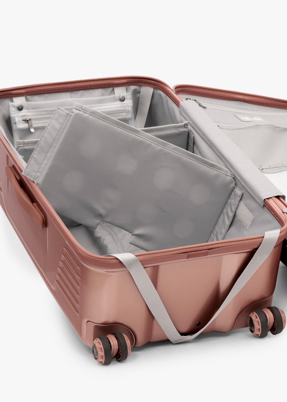 Ultimax II Medium Trunk