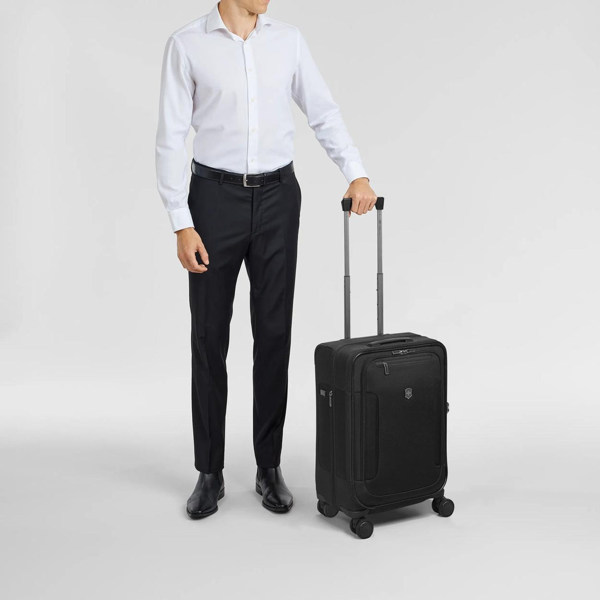 Werks Traveler 7.0 Flyer Carry-On 8-Wheel Softside Expandable Cabin Case Victorinox