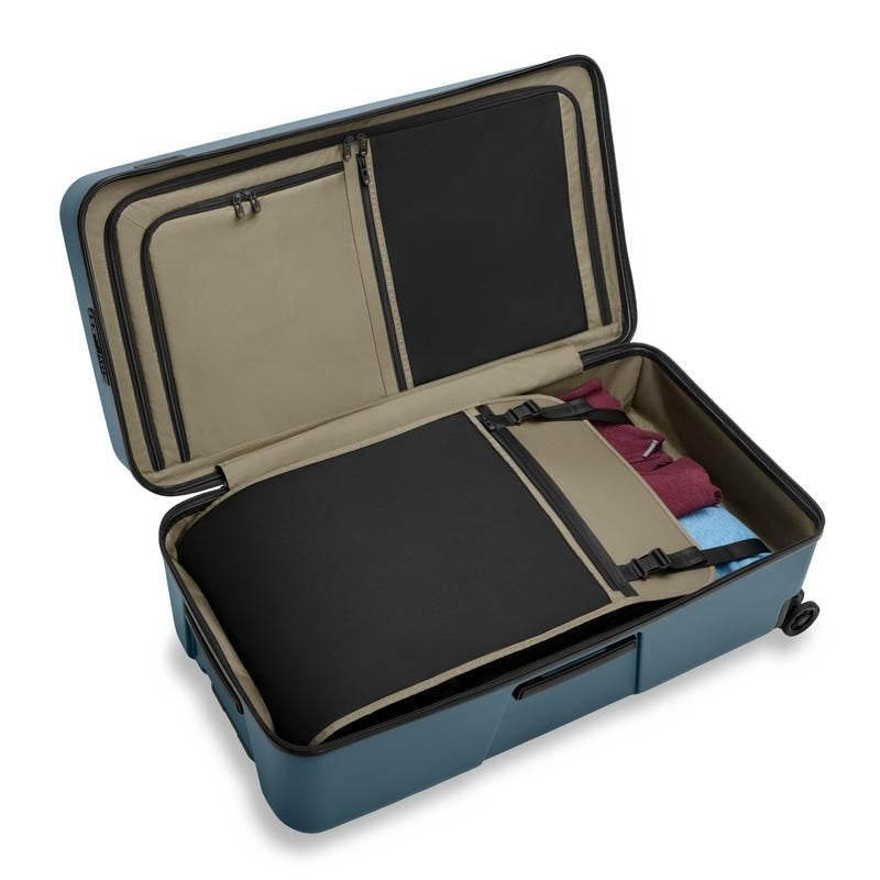 ZDX Extra Large 32“ Hardside Checked Trunk Spinner, Briggs & Riley