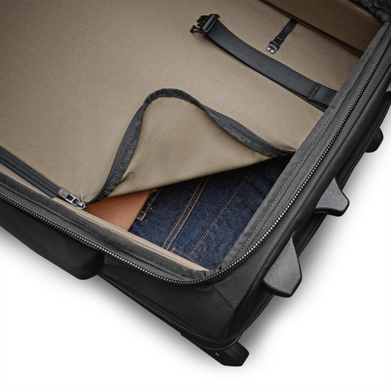 ZDX Collection Medium Upright Duffle by Briggs & Riley (ZXUWD227)