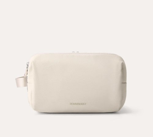 On-Road Toiletry Bag by Bagsmart