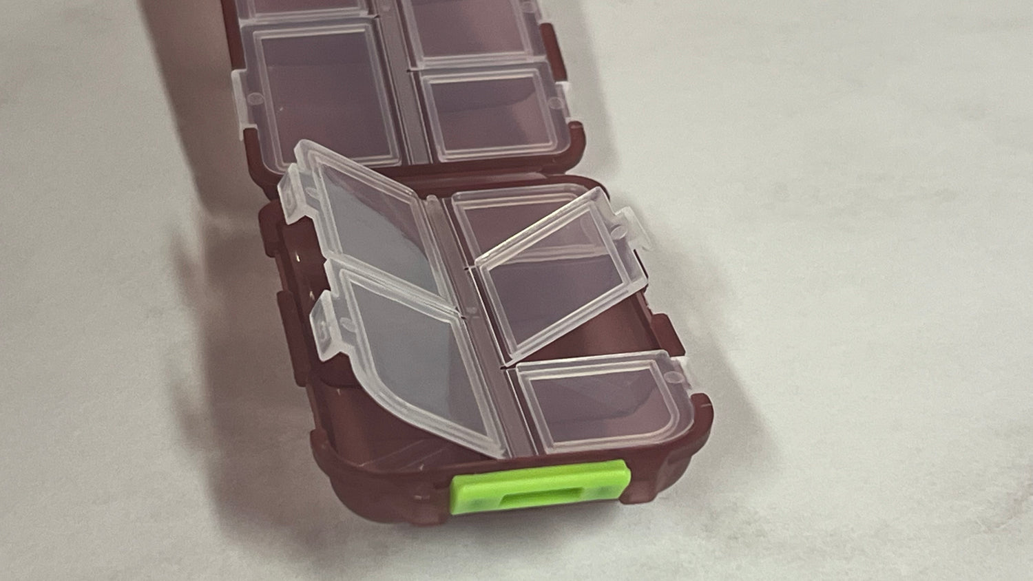 Travel Pill Organizer 10 space Box With 1000+ Free Labels Download