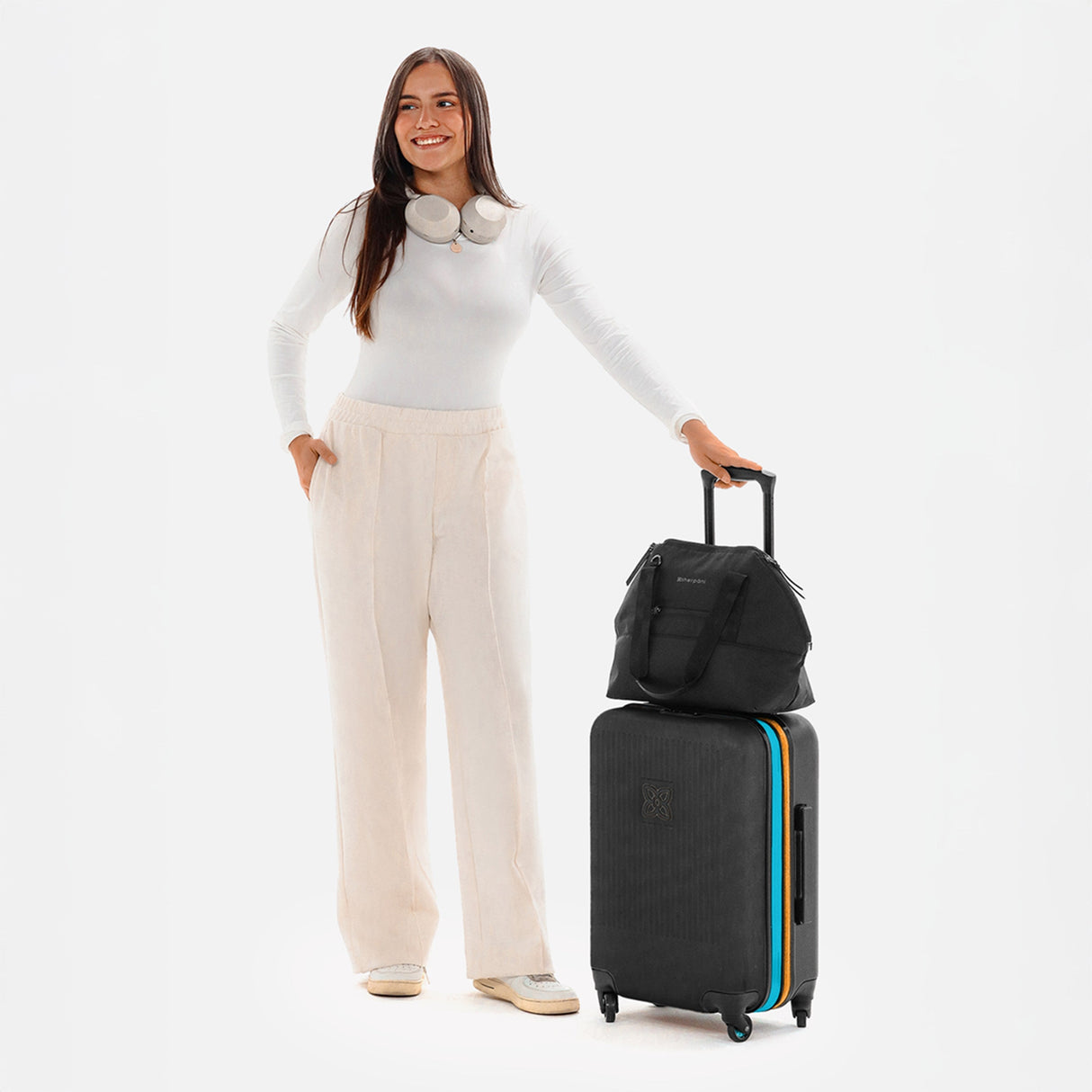 Meridian | 22" Carry-On