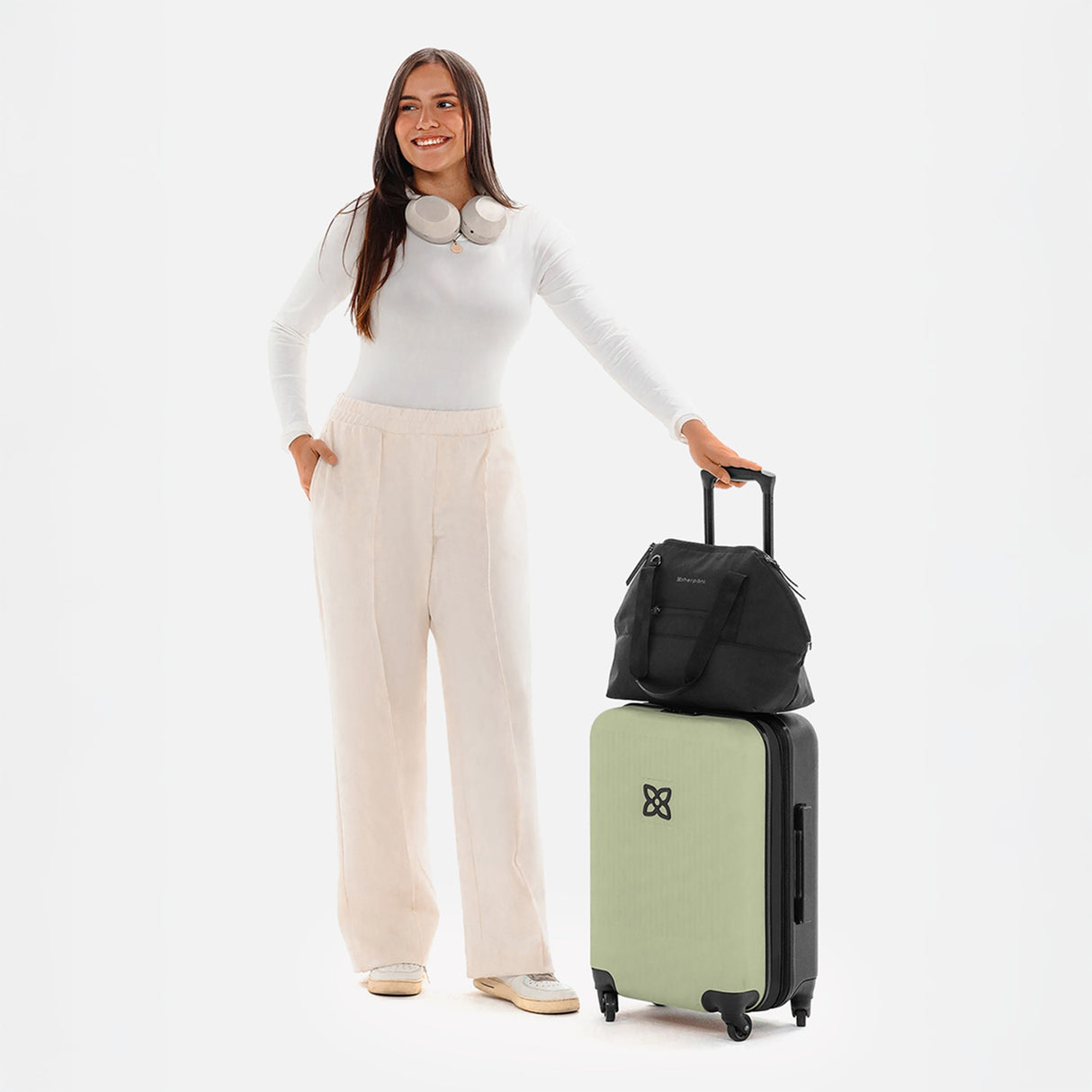 Meridian | 22" Carry-On