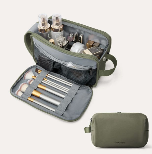 On-Road Toiletry Bag by Bagsmart