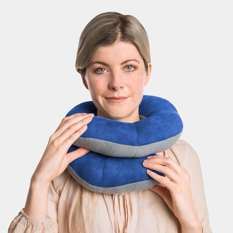 Deluxe Wrap-N-Rest Pillow by Travelon (13173)