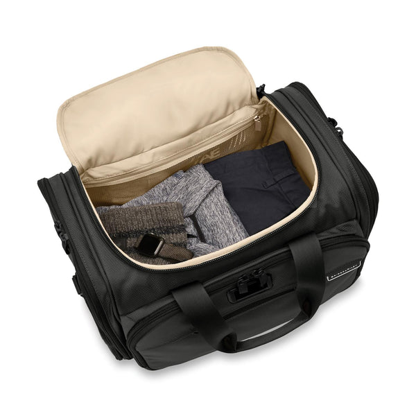 Bolsa de viaje debajo del asiento de la colección Baseline de Briggs & Riley (BL221)