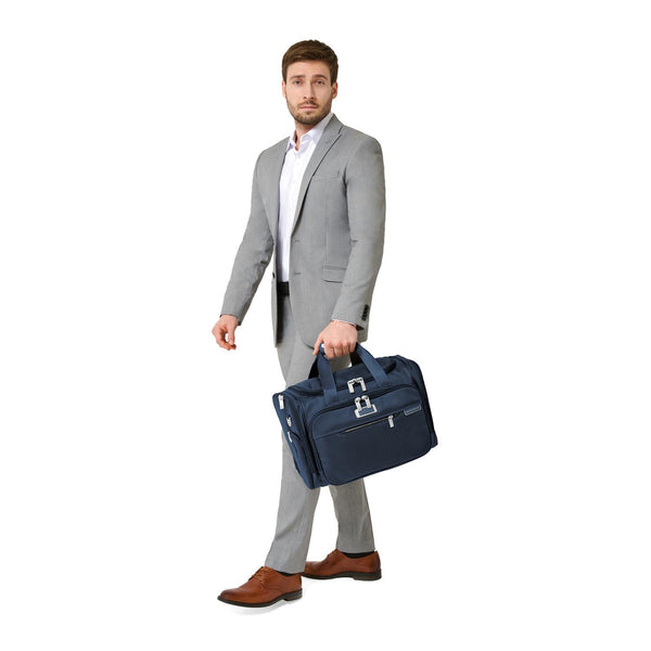 Bolsa de viaje debajo del asiento de la colección Baseline de Briggs & Riley (BL221)