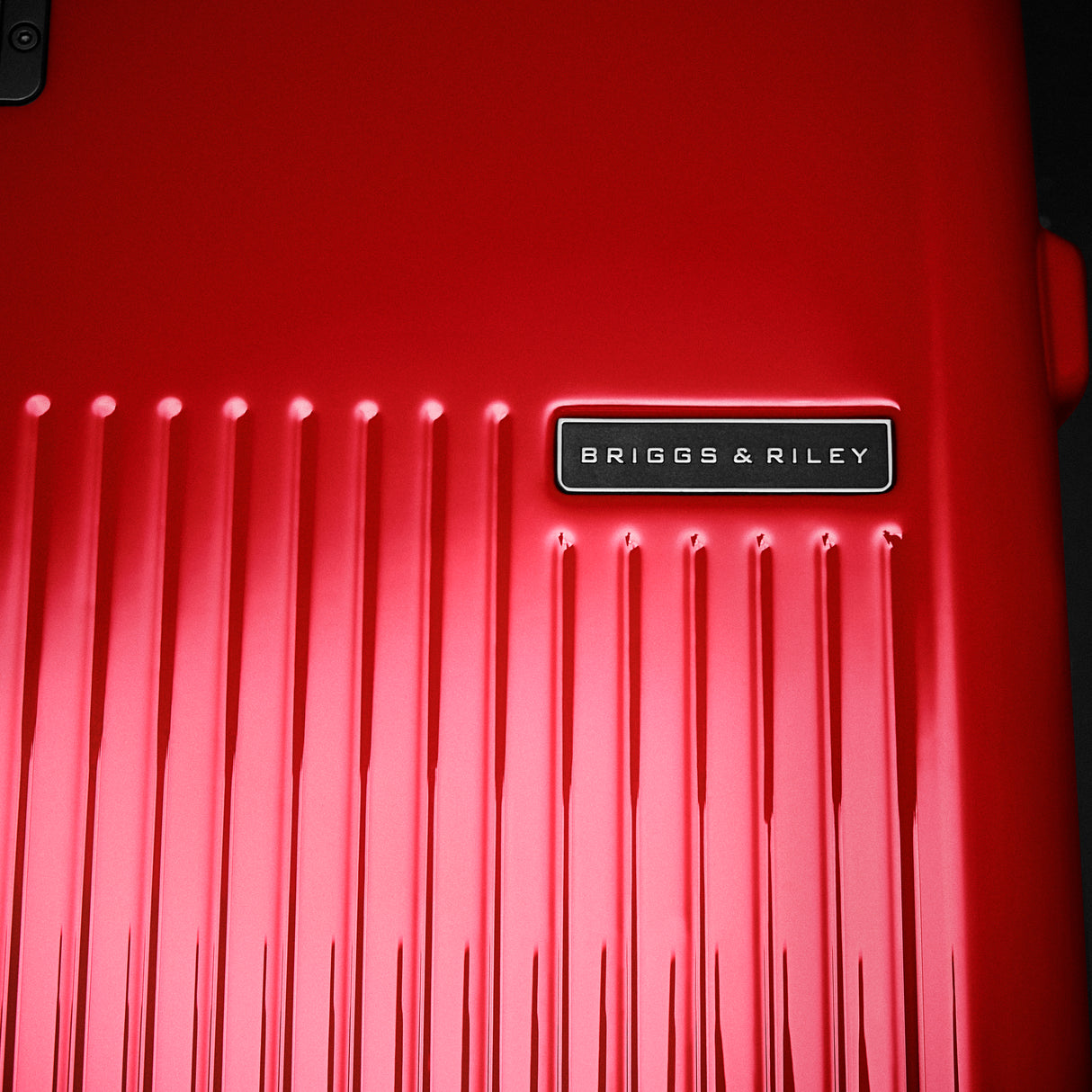 Special Edition Ruby Red Sympatico Medium Checked Expandable Spinner - SU327CXSP-77