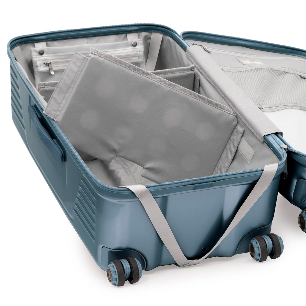 Ultimax II Medium Trunk