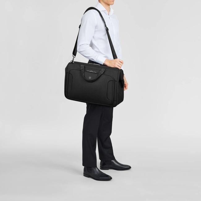 Victorinox Werks Traveler 7.0 Weekender Bag with 14" Laptop and 11" Tablet Compartment