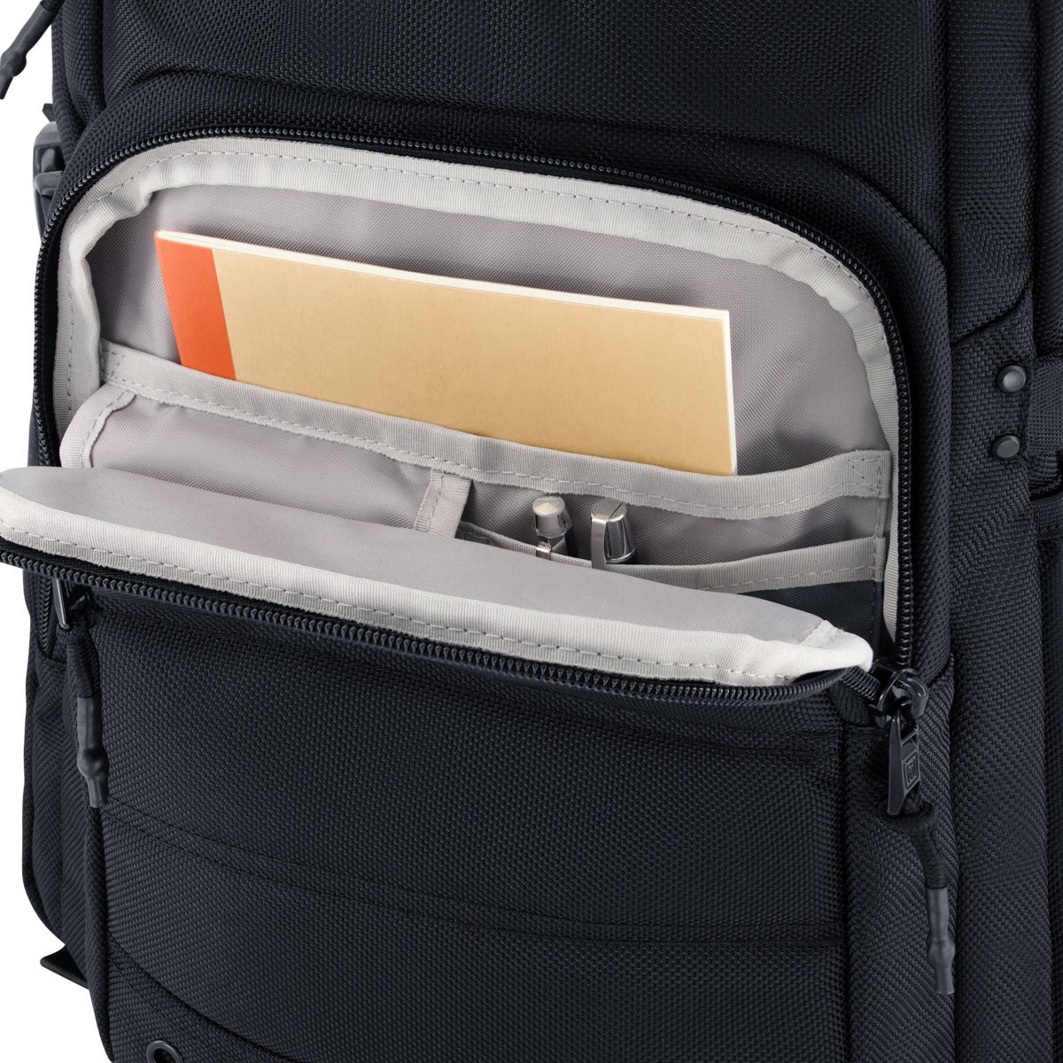 Mochila Tactics Collection Division, color negro