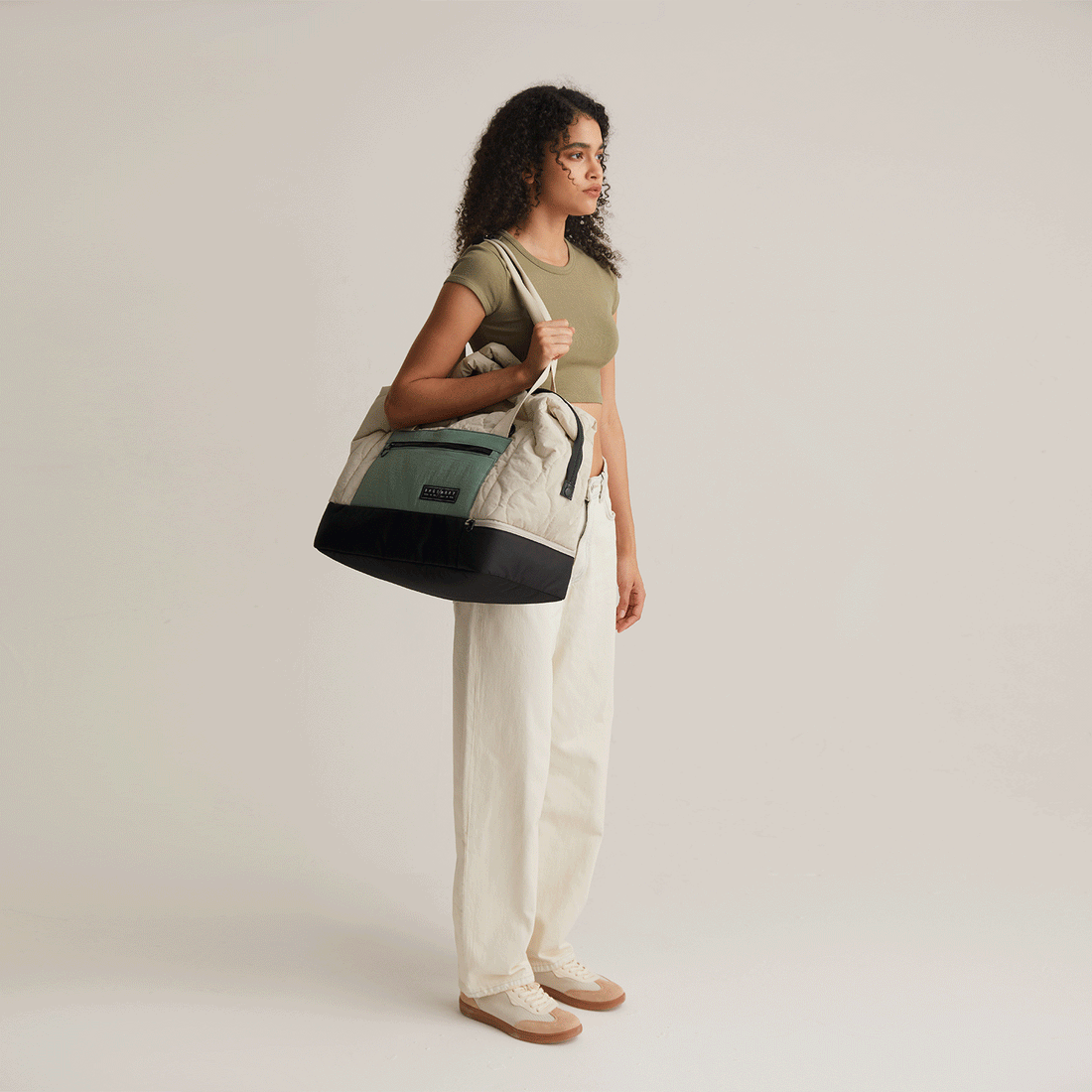 Paz 34L Duffle by Bagsmart