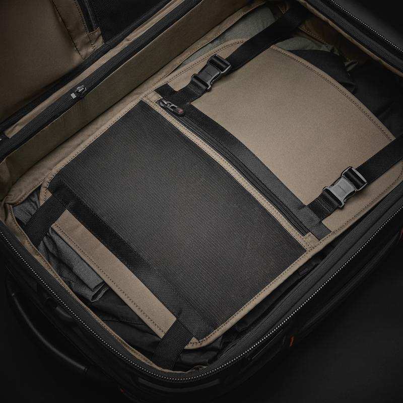 ZDX Collection 22" Domestic Carry-on Expandable Spinner by Briggs & Riley  (ZXU222SPX)