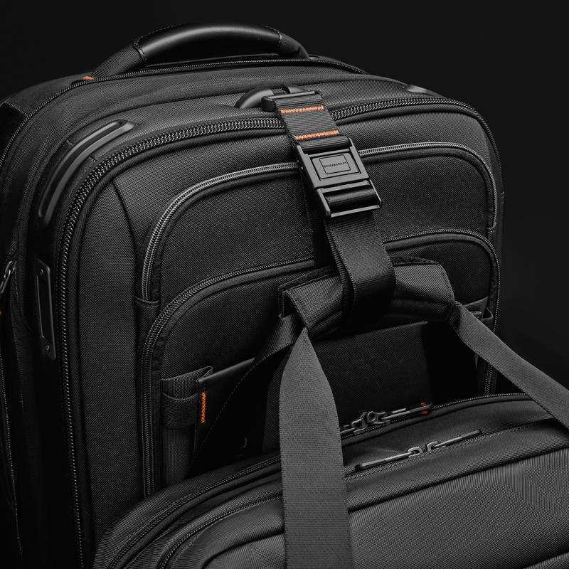 ZDX Collection 22" Domestic Carry-on Expandable Spinner by Briggs & Riley  (ZXU222SPX)