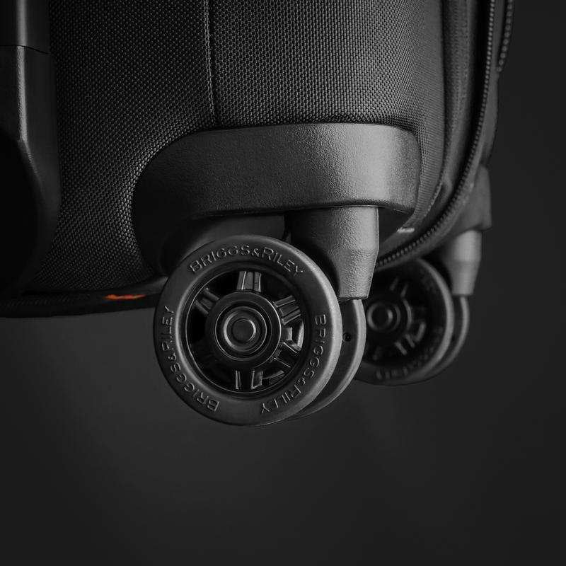 ZDX Collection 22" Domestic Carry-on Expandable Spinner by Briggs & Riley  (ZXU222SPX)