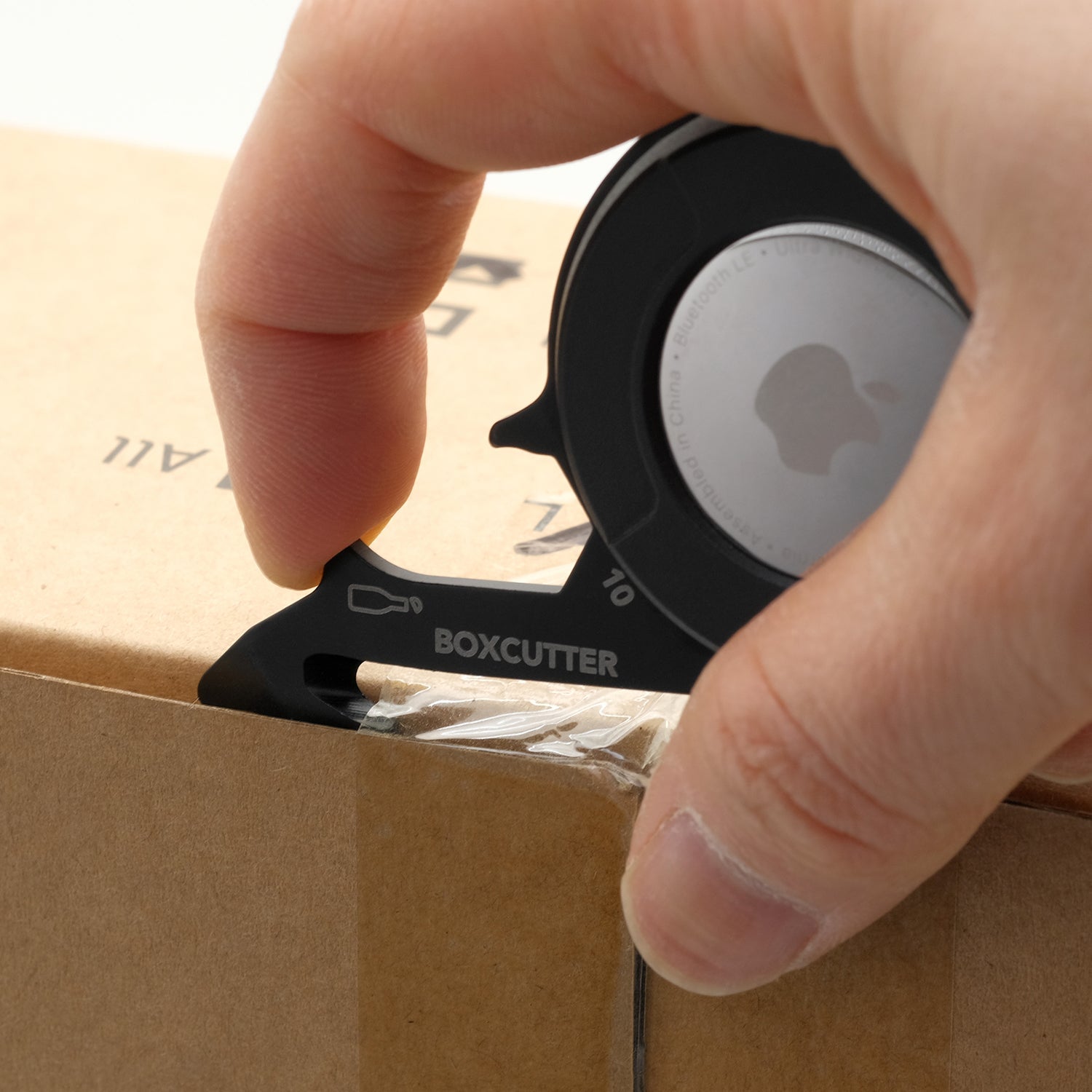 AirTag Multitool 5-in-1 Box Cutter
