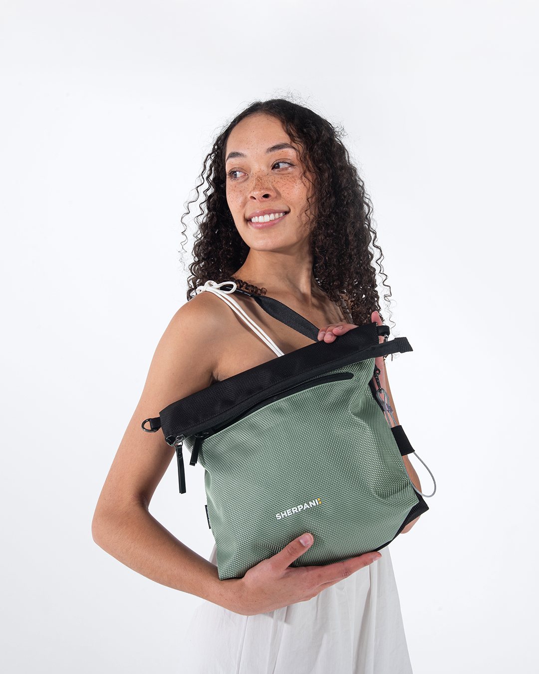 Vale AT | Reversible Crossbody