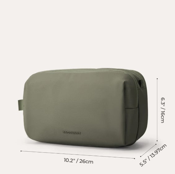 Medium On Road Toiletry Bag