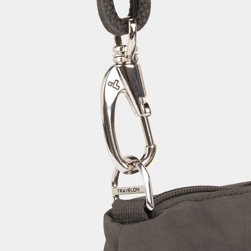 Bolso bandolera asimétrico Norte/Sur de Travelon (43487)