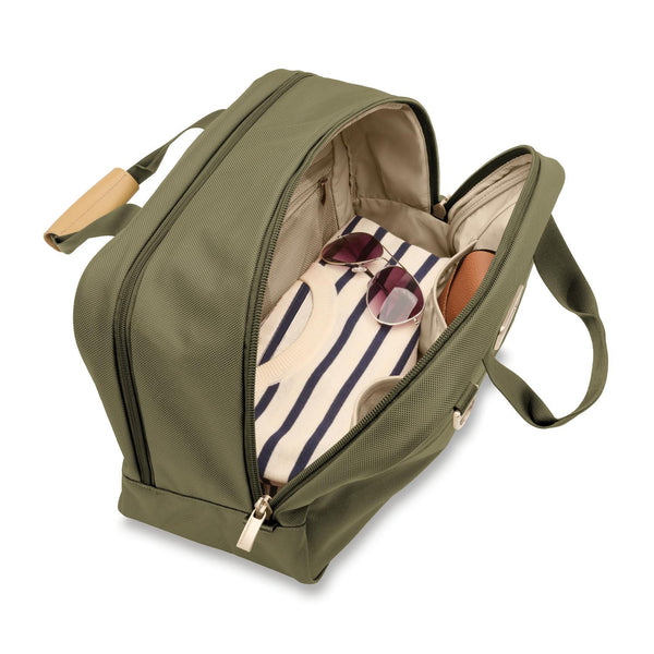 Baseline Collection Executive Travel Duffle by Briggs & Riley (BL280)