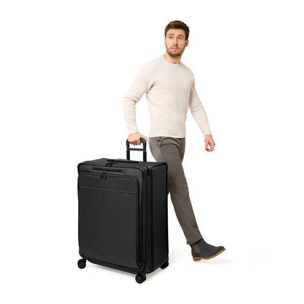 Baseline Collection Extra Large Expandable Spinner by Briggs & Riley (BLU131CXSP)